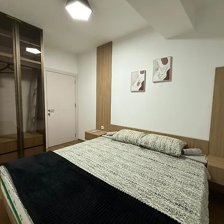 Premium Central Skopje Apartments & Free Private Parking Exterior photo